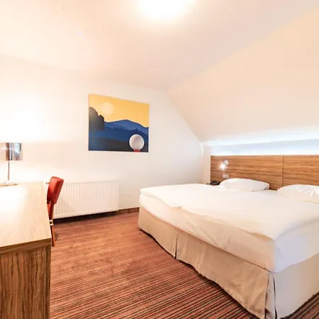 L'hotel Et Restaurant Du Golf De Clervaux Отель