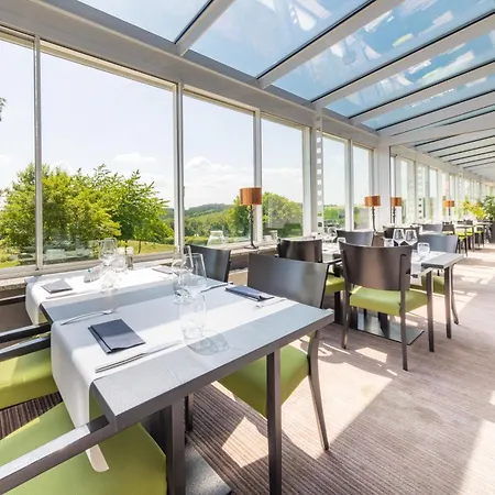 Отель L'hotel Et Restaurant Du Golf De Clervaux Eselborn