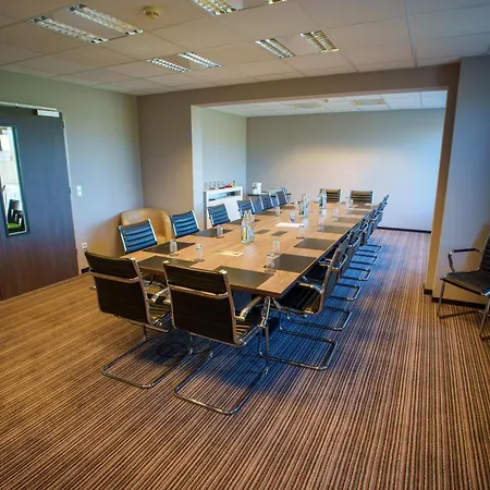 Отель L'hotel Et Restaurant Du Golf De Clervaux 4*