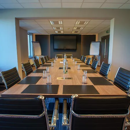 Отель L'hotel Et Restaurant Du Golf De Clervaux