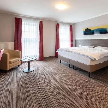 Отель L'hotel Et Restaurant Du Golf De Clervaux