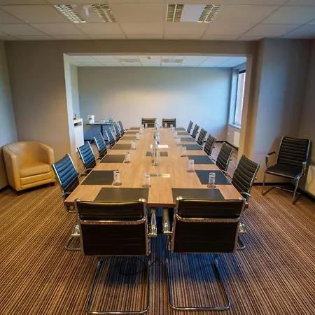 Otel L'hotel Et Restaurant Du Golf De Clervaux 4*