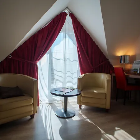 L'hotel Et Restaurant Du Golf De Clervaux Otel Eselborn